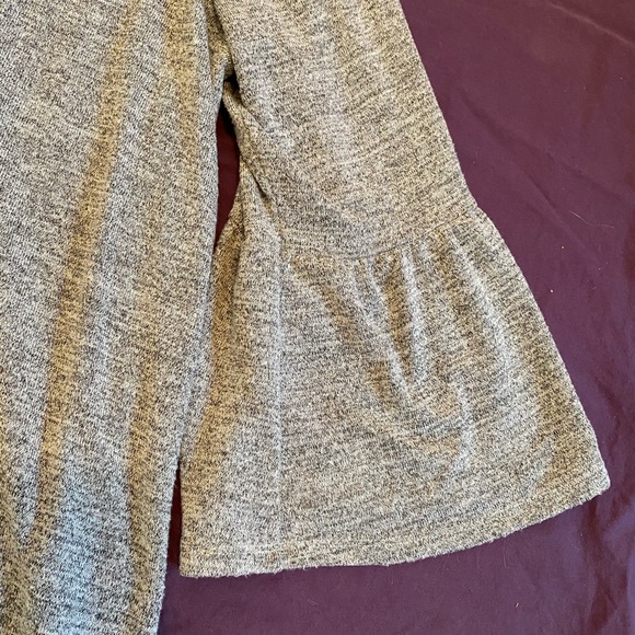 George bell-sleeved cozy grey 2X top - Picture 2 of 3